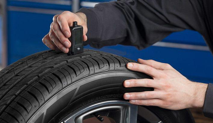Tyre tread inspection